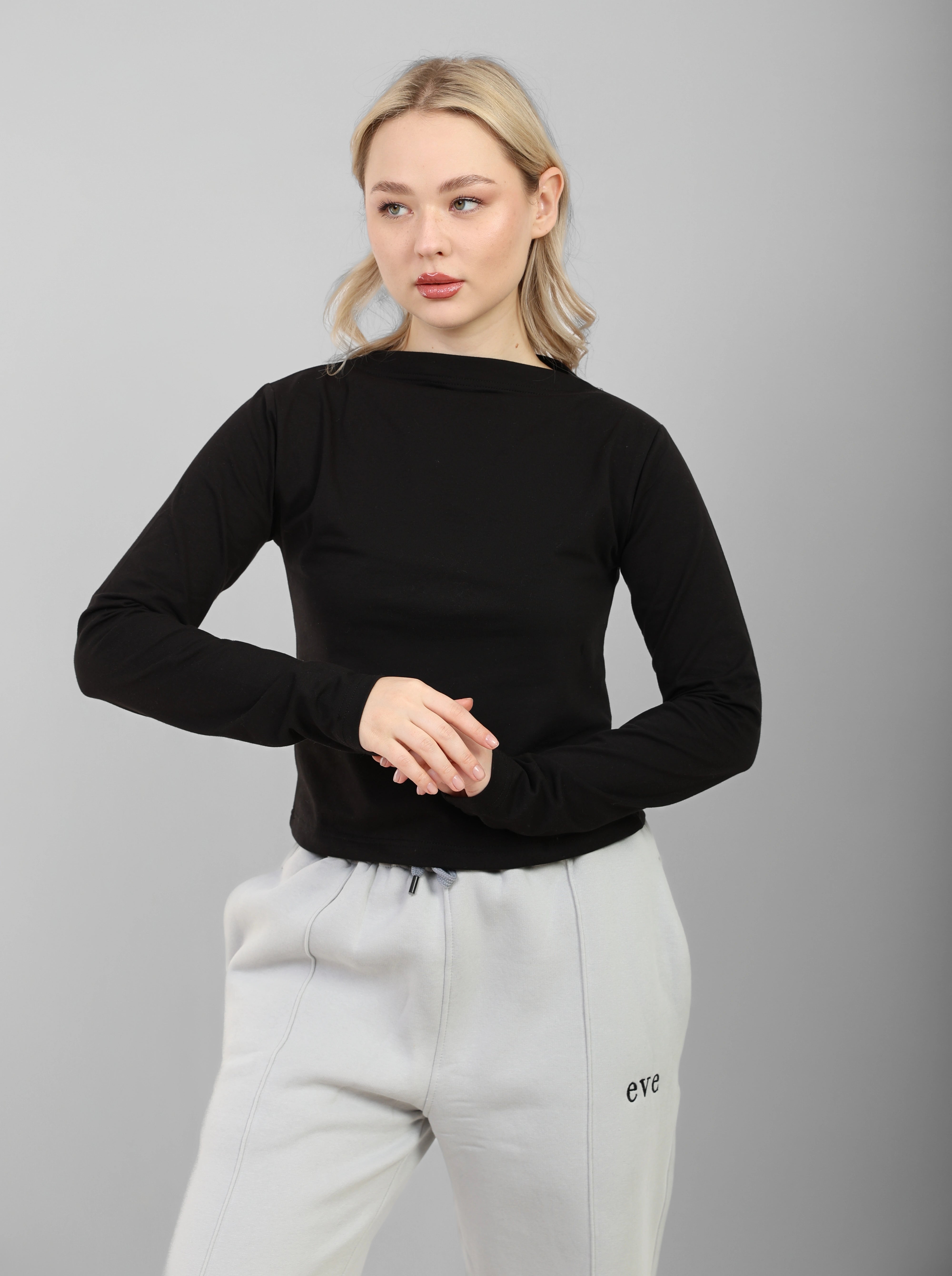 Fitted Boat Neck Long-Sleeve