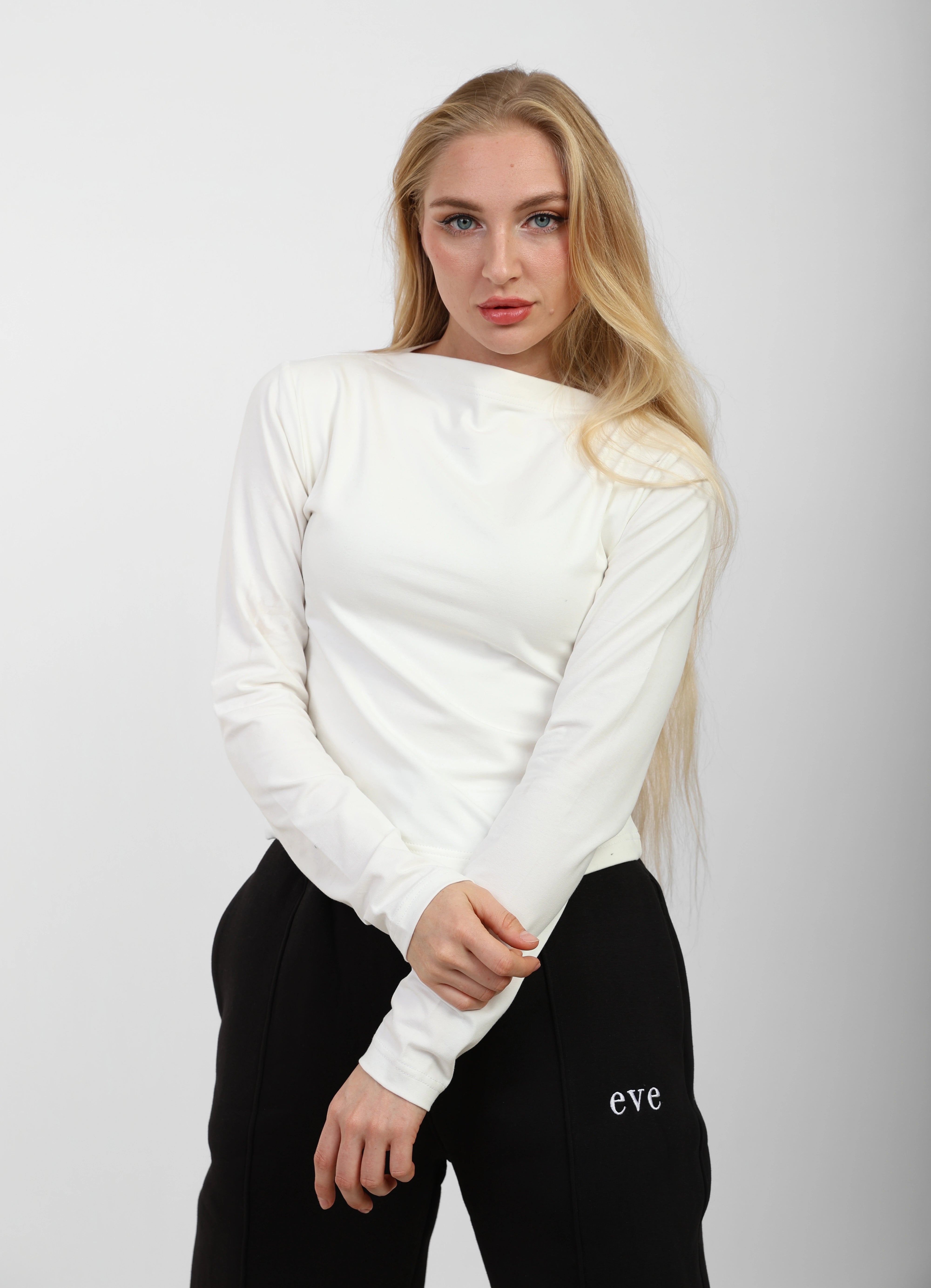 Fitted Boat Neck Long-Sleeve